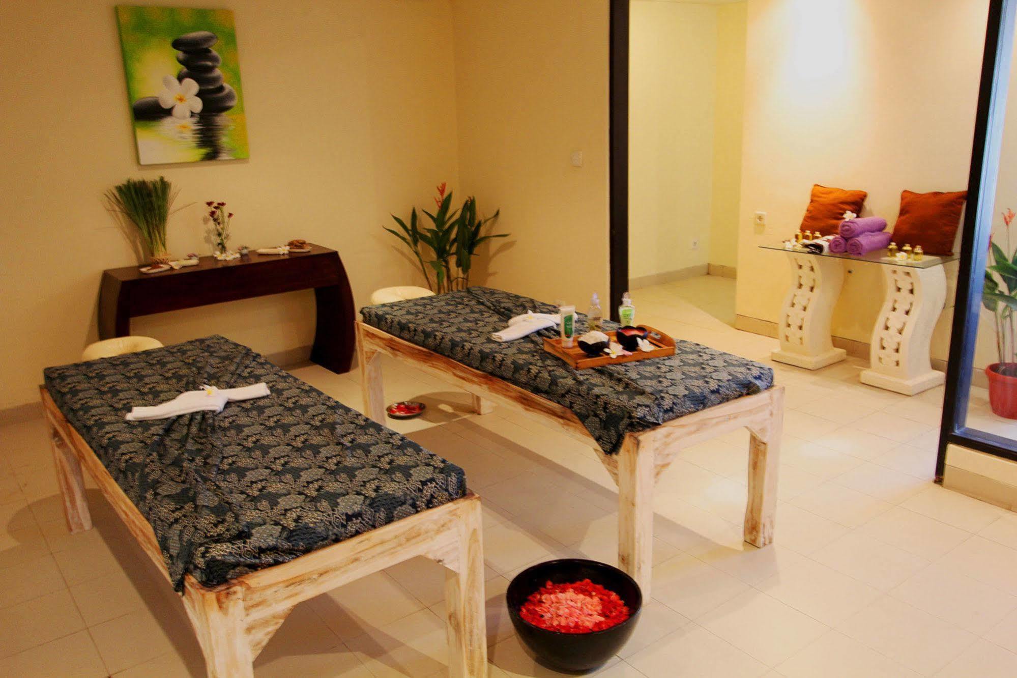 Harper Perintis By Aston Hotel Makassar Ngoại thất bức ảnh